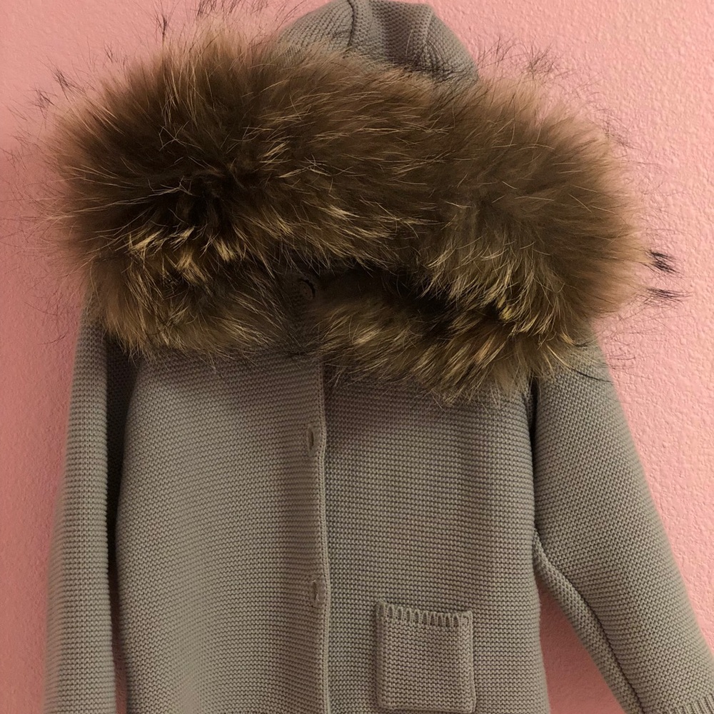 Hodie with real faur Fox